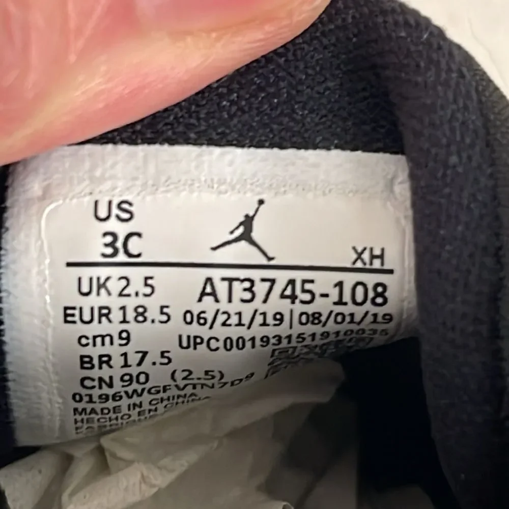 2019 Air Jordan 1 Crib Bootie 'Shattered Backboard' Size 3C AT3745-108